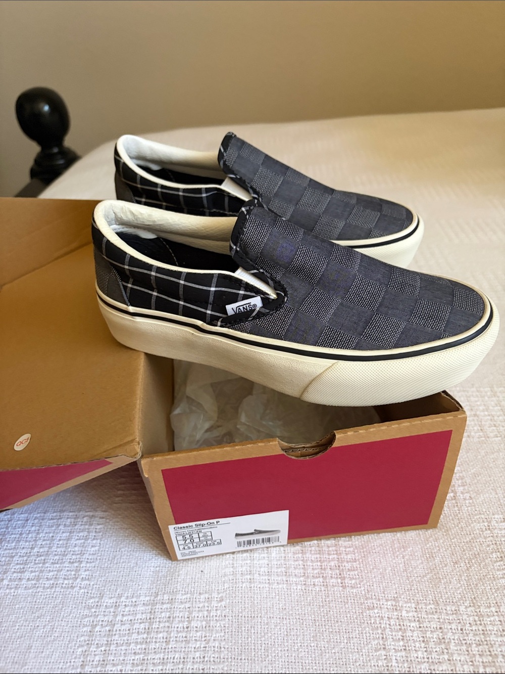 Vans Women’s Slip-On Platform in Black and Gray Plaid NWB Size 7 - Picture 5 of 8